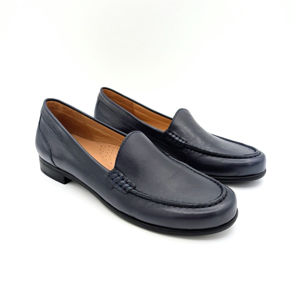 ARRAY Katie Leather Loafers Womens 7M Navy Blue Classic Preppy Smart Casual